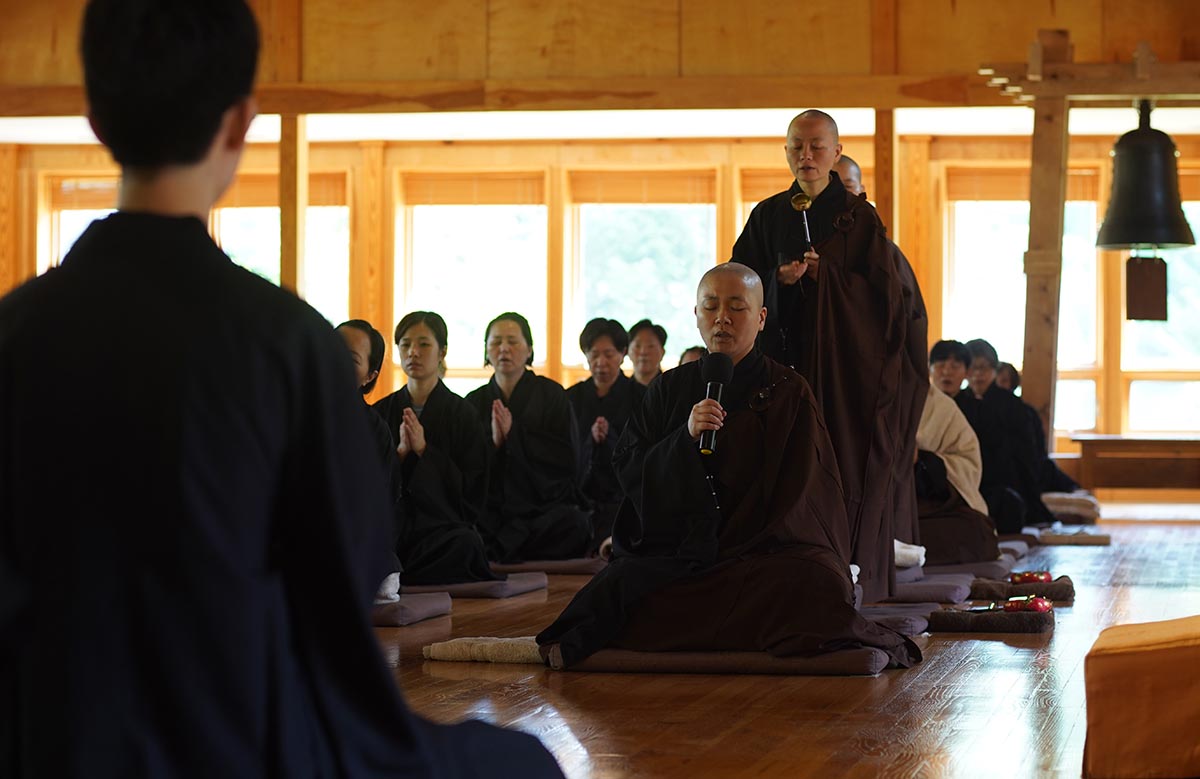 Photo Album - 2019 7-Day Amitabha Chanting Retreat